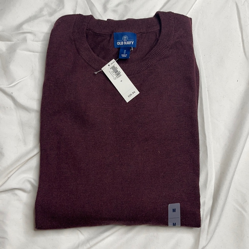 Old navy men’s sweater NWT Medium